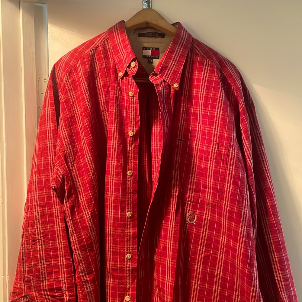 Red Tommy Hilfiger like new long sleeve button up shirt.